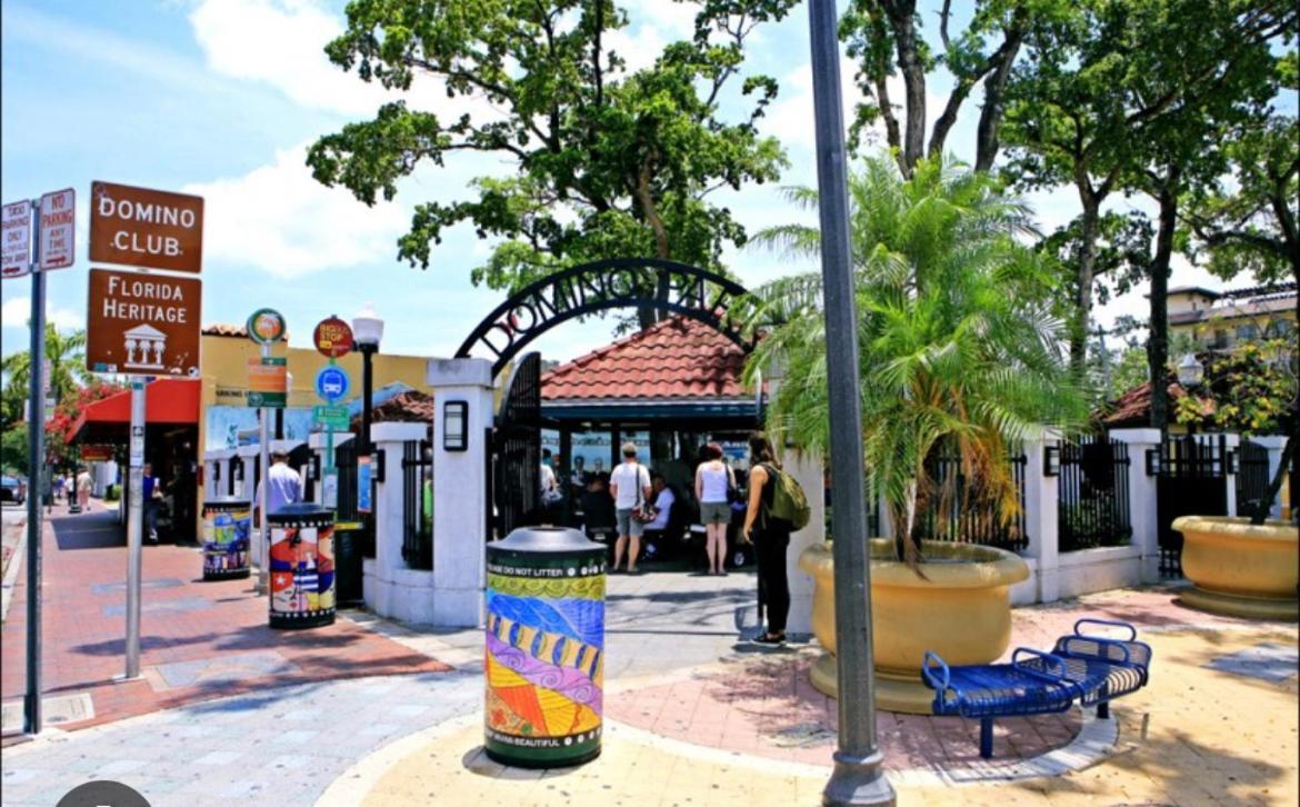 Little Havana Vandrarhem Miami Exteriör bild